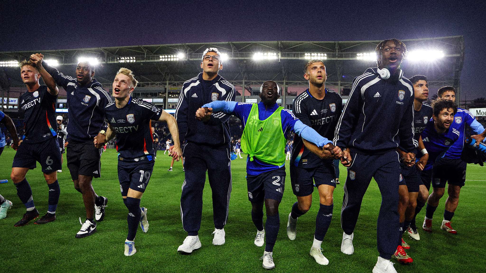 内外知名球 内外知名球