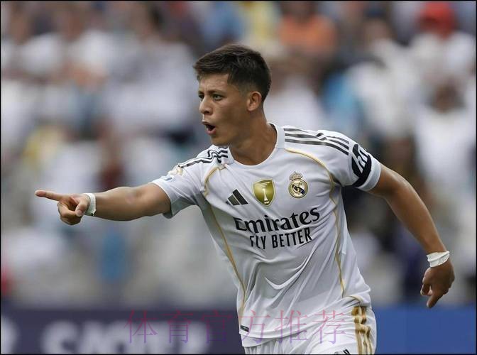 阿斯-皇马冬窗将引进中卫 高层一致否决签下拉莫斯